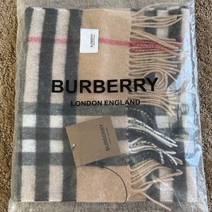 Burberry Classic Plaid Wool Scarf